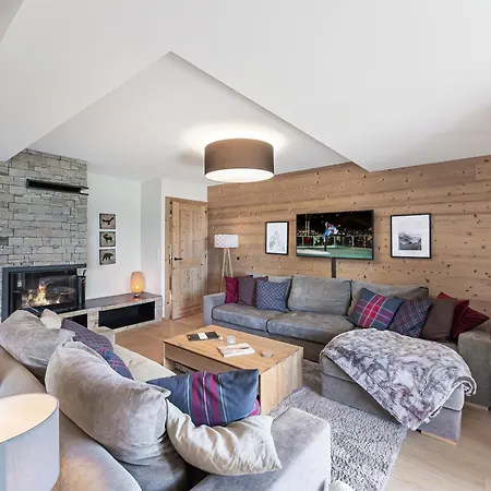Les Flambeaux: Alpine Retreat With Summer Multipass Option