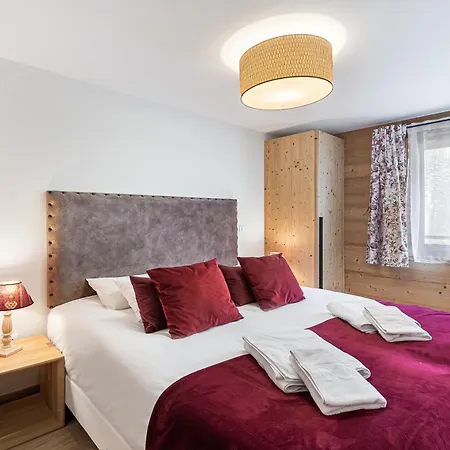 Les Flambeaux: Alpine Retreat With Summer Multipass Option *